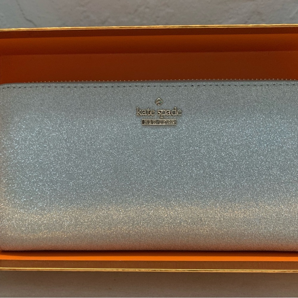 Kate Spade - Picture 3 of 7